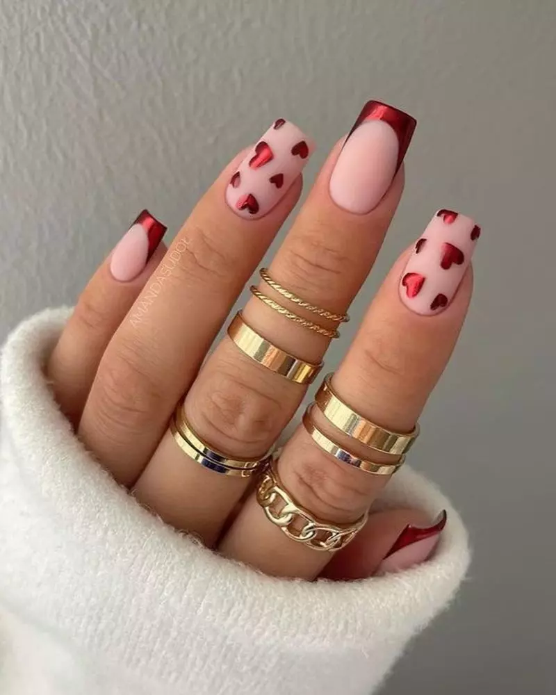 Lace Bridal Nails Take 2025 by Storm