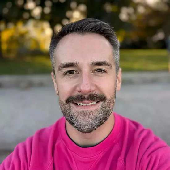 Stunning Haircuts for Older Men