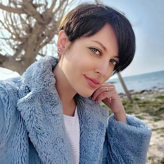Gorgeous Pixie Hairstyles For Thick Hair