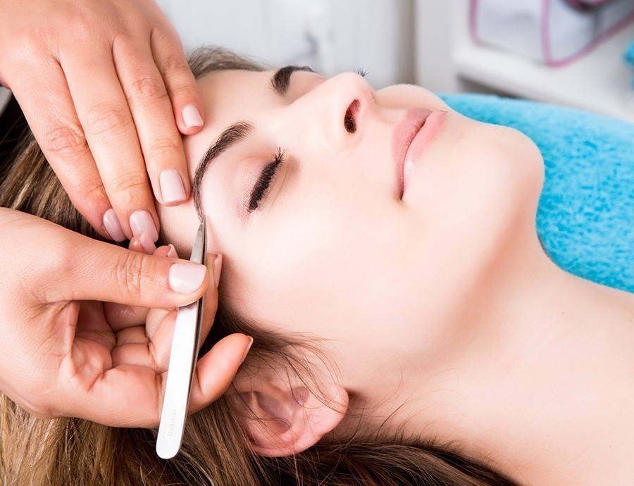 What Is Eyebrow Microblading And Why Is It Trending Again?
