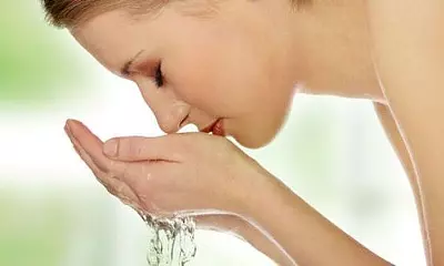 15 Best Face Washes for Acne (Pimples) In India
