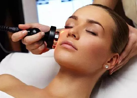 Laser Skin Tightening Guide: Pros, Cons And Side Effects
