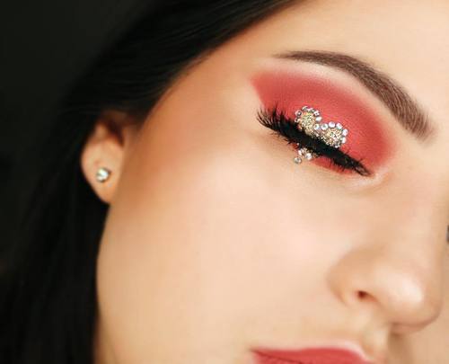 Top 11 Makeup Inspirations For This Valentine’s Day!