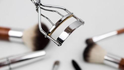 11 Best Eyelash Curlers In India