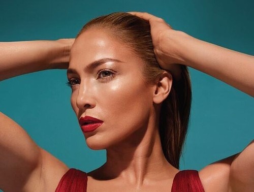 Jennifer Lopez Is Launching A 70-Piece Makeup Collection With Inglot!