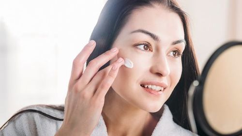 15 Best Moisturizers for Oily And Acne Prone Skin