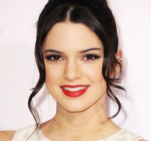 6_Kendall_Jenner_Plastic_Surgery