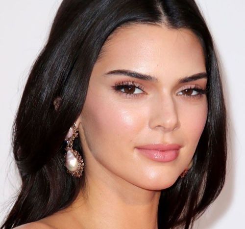 11_Kendall_Jenner_Plastic_Surgery