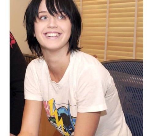 Katy Perry Best no makeup look