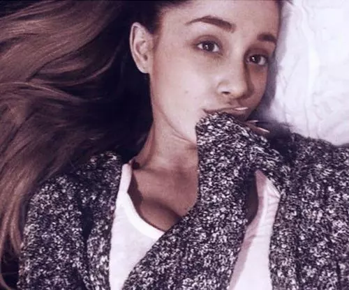 15 Stunning Ariana Grande No Makeup Photos 2023 Fabbon 2796