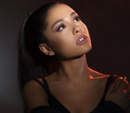 1 Ariana Grande Beauty