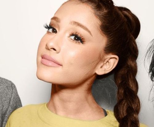 2 Ariana Grande Beauty