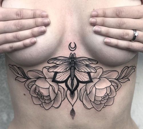 24_Under_Boob_Tattoo_Designs