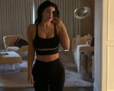 Kylie Jenner No Makeup Look - 12