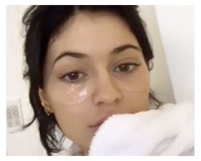 Kylie Jenner No Makeup Look - 2