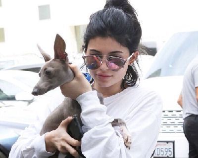 Kylie Jenner No Makeup Look - 7