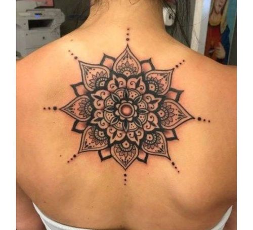 7 Stunning Black Back Tattoo Designs for Women