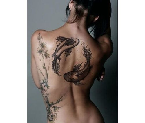 23_Back_Tattoos_for_Girls