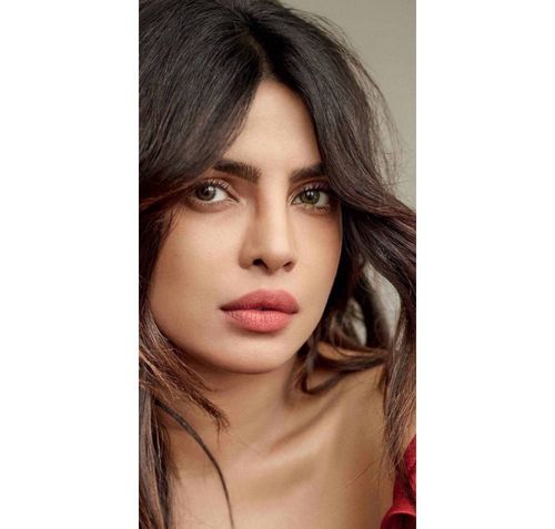 2_Indian_Actress_Skin_Care_Secrets