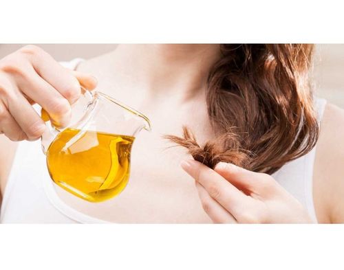 2_Almond_Oil_For_Hair_And_Skin