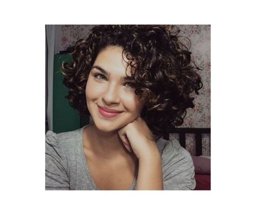 60 Most Delightful Short Wavy Hairstyles for 2024 | Short wavy hair, Short  curly hair, Curly hair photos