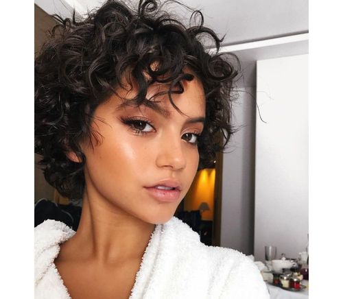 Short Hairstyles For Curly Hair