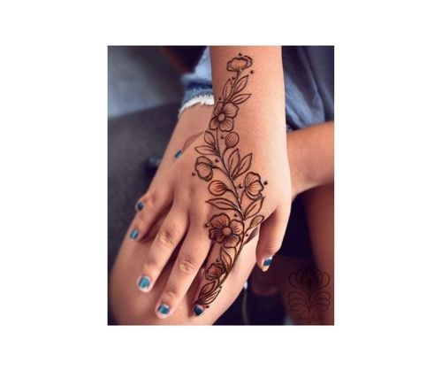 45 Simple Henna Tattoo Designs to Show Off in Warm Weather