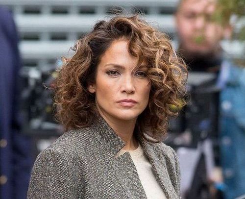 Jennifer Lopez Chopped Her Hair Off For An Old Hollywood Glamour Look And  Fans Are Going Crazy  SHEfinds