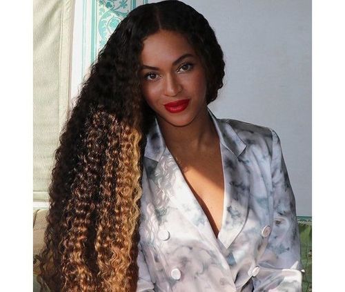 beyonce curly blonde hair