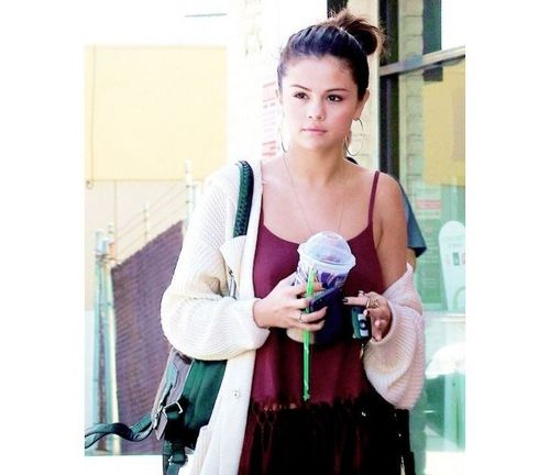 12_Selena_Gomez_No_Makeup