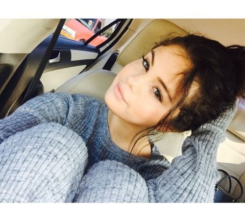 15_Selena_Gomez_No_Makeup