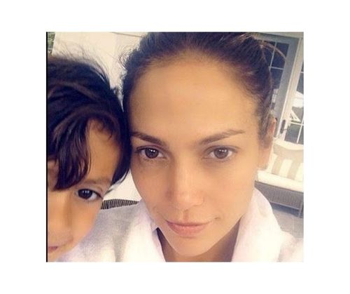 22_JLo_No_Makeup