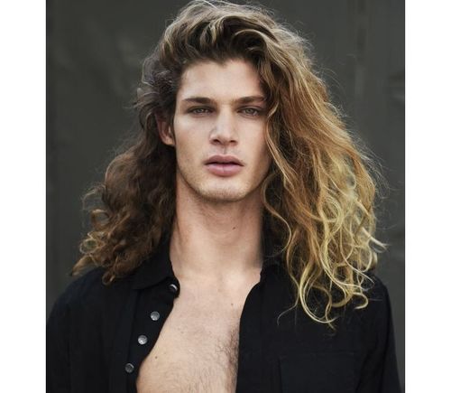 20_Best_Curly_Hairstyles_For_Men
