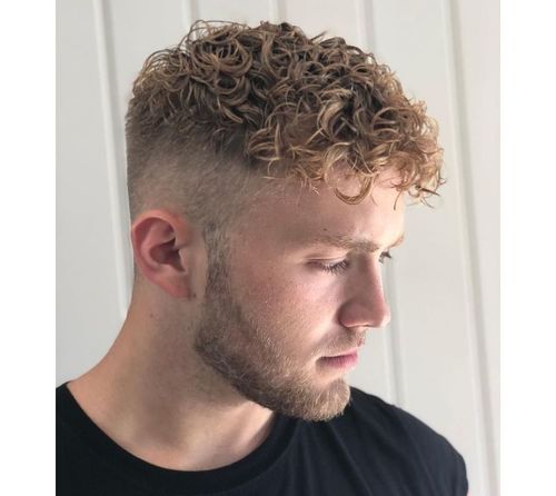 60 Short Curly Hairstyles For Men To Keep Your Crazy Curls On Trend | Mens  hairstyles, Men haircut styles, Mens hairstyles thick hair