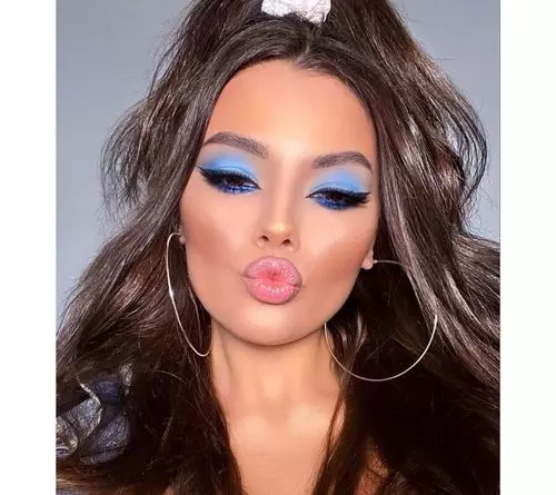 7 Blue Eyeshadow Looks 