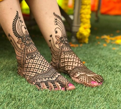 13_Leg_Mehndi_Designs