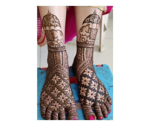 60+ Modern Palm Mehndi Designs & Ideas For Brides-To-Be