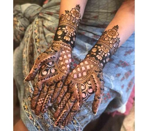 Popular Mehndi Designs for Hands or Hands painted with Mehandi Indian  traditions 7291644 Stock Photo at Vecteezy