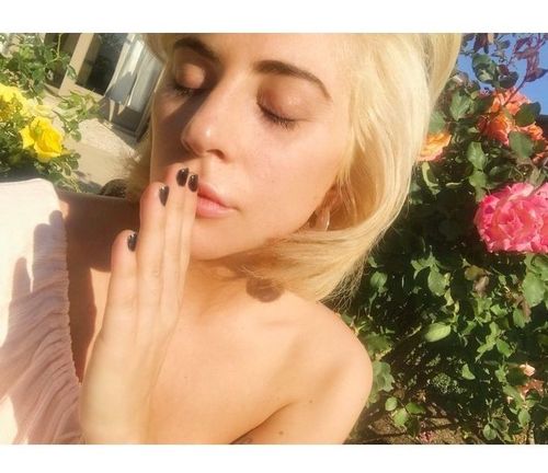 28_Lady_Gaga_No_Makeup