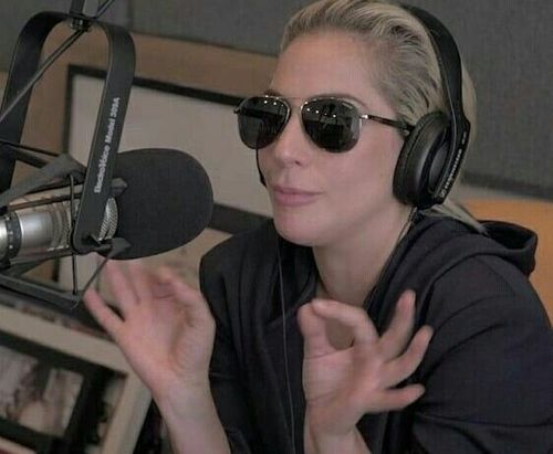 36_Lady_Gaga_No_Makeup