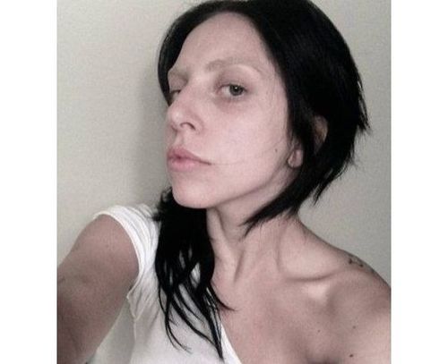 39_Lady_Gaga_No_Makeup