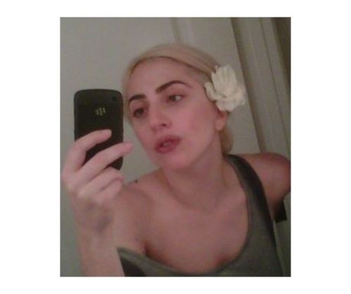 42_Lady_Gaga_No_Makeup