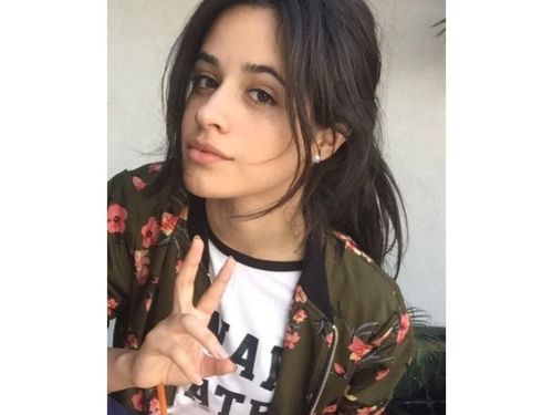 camila-cabello-without-makeup-casual-look