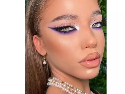 dramatic purple eyeshadow look