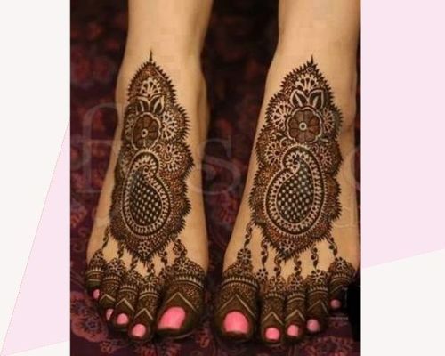 Mirror-mehndi-for-feet