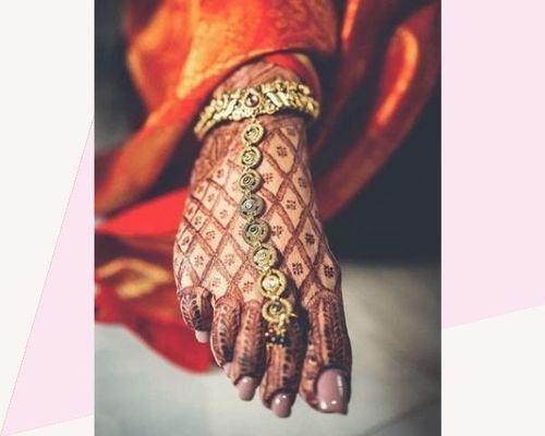 Cross-net-bridal-mehndi-design