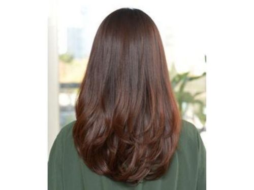 Ushaped haircut with curtain bangs What makes this combination so  fashionable and preferred by women