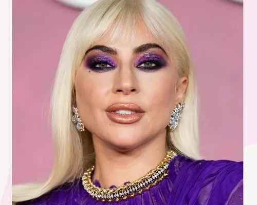 lady-gaga-purple-eyeshadow