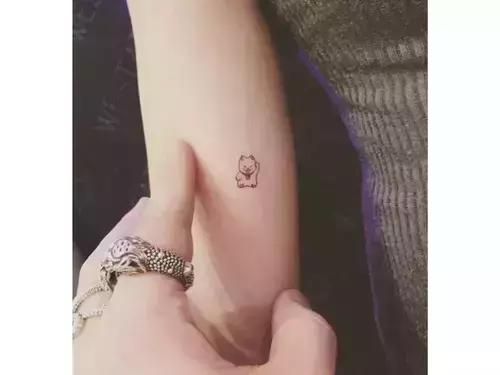 40 Glückssymbole Tattoos für ein positives Leben  Luck tattoo Eye tattoo  meaning Hand tattoos