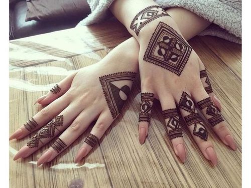 20 Most Beautiful Mehndi Designs for Festivals